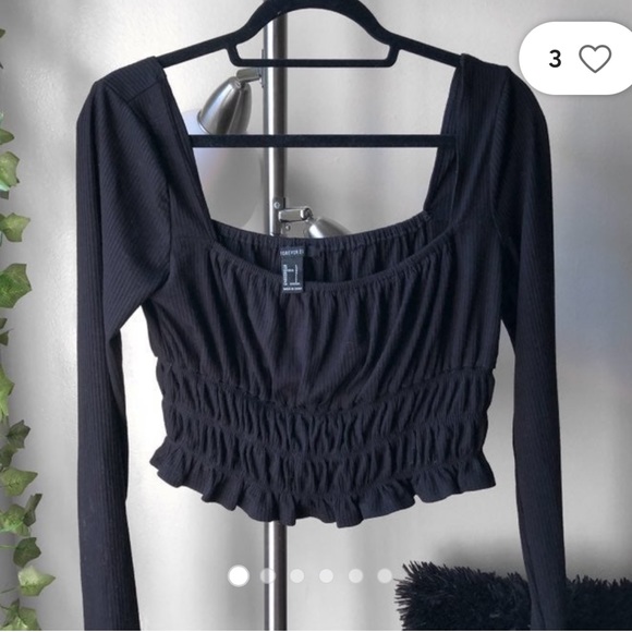 💗Forever 21💗 Black long sleeve rushed crop top. Size M - Picture 4 of 5